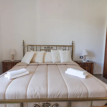 Le Grazie 2 Bedroom Sea View Διαμέρισμα *