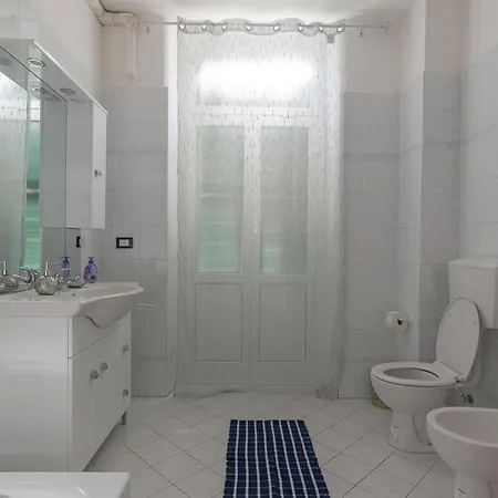 Le Grazie 2 Bedroom Sea View Апартаменты Ле-Грацие